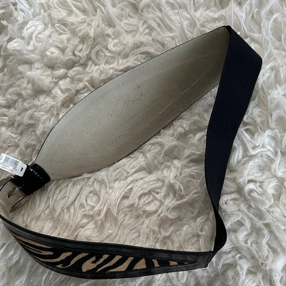 White House Black Market chic belt